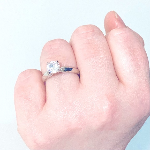 Sparkling Divine 7mm Round CZ Stone Solitaire Engagement Ring Silver Band 7.5 /8 - Picture 6 of 16